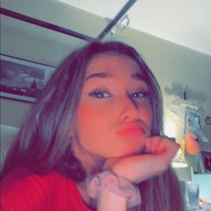 Meet your Posher, Belle